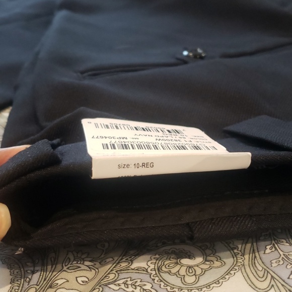 Clothes - Picture 3 of 4